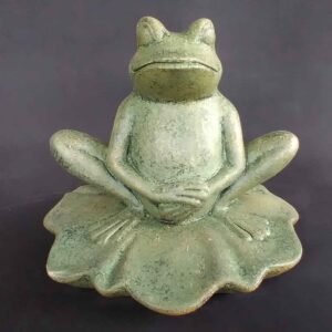 Lotus frog statue