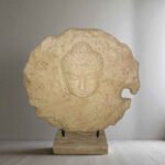 Round Buddha stand